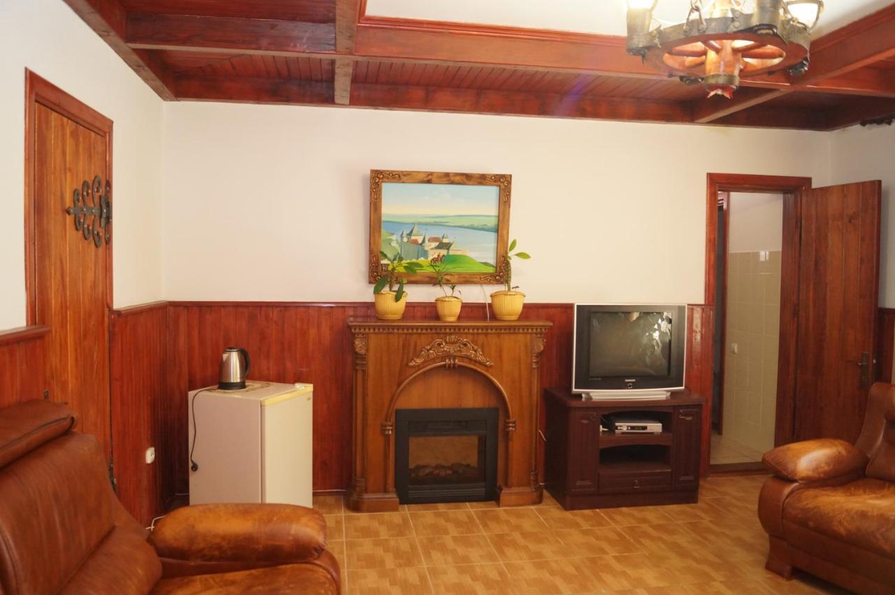 Норіс Hotel Mihovo Kültér fotó